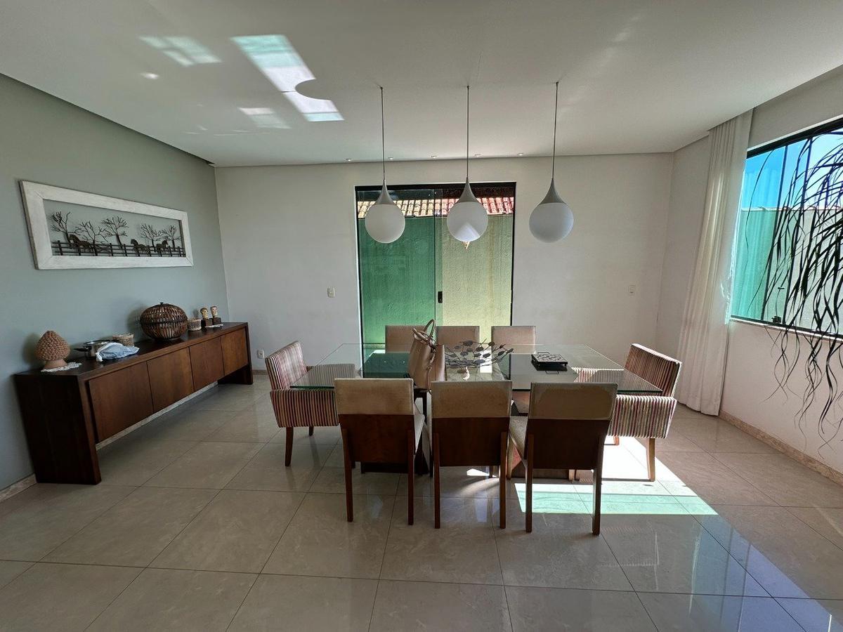 Casa, União, 3 Quartos, 6 Vagas, 1 Suíte