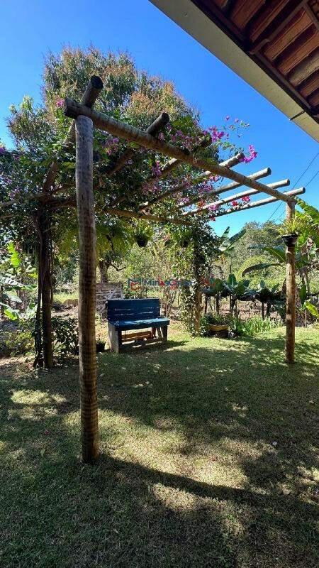 Fazenda, Alphaville, 3 Quartos, 5 Vagas, 1 Suíte