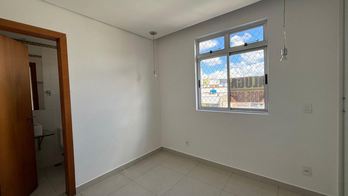 Apartamento, Sagrada Família, 3 Quartos, 2 Vagas, 1 Suíte