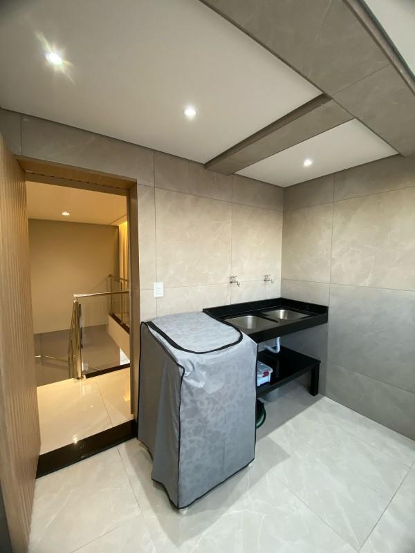 Cobertura, Industrial, 3 Quartos, 2 Vagas, 1 Suíte