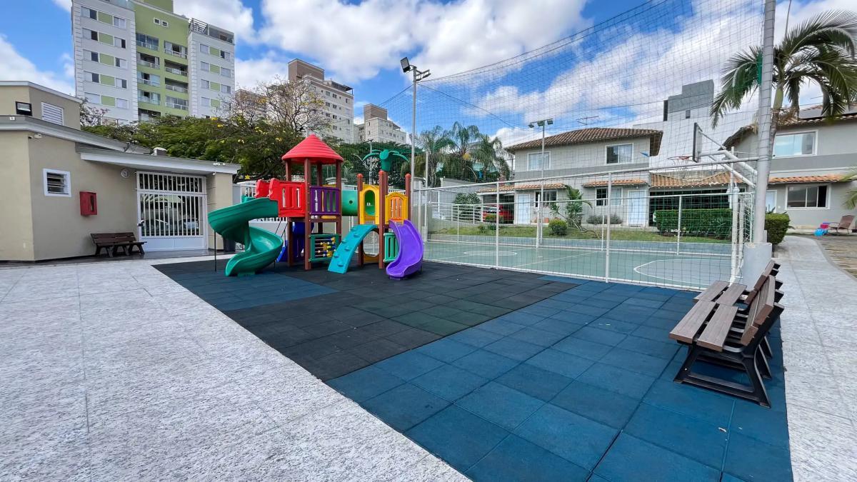 Casa, Castelo, 2 Quartos, 2 Vagas