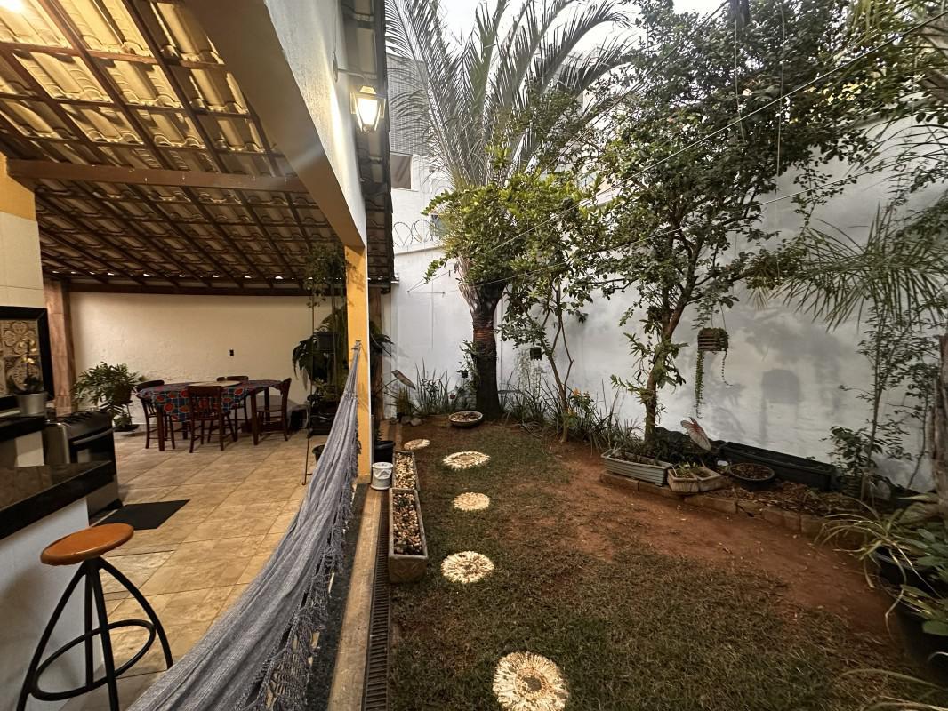 Casa, Fernão Dias, 3 Quartos, 2 Vagas, 1 Suíte