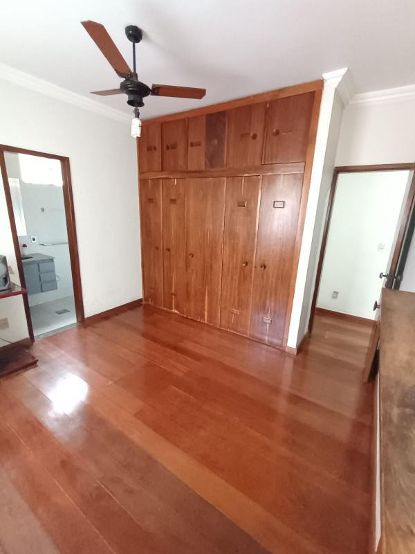 Casa, Castelo, 4 Quartos, 4 Vagas, 2 Suítes