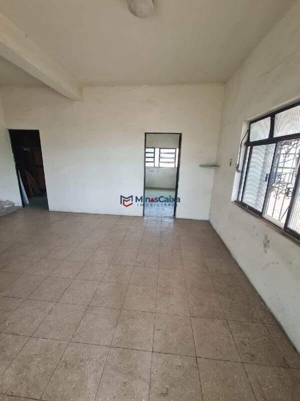 Casa, Centro Sul, 4 Quartos, 2 Vagas, 2 Suítes