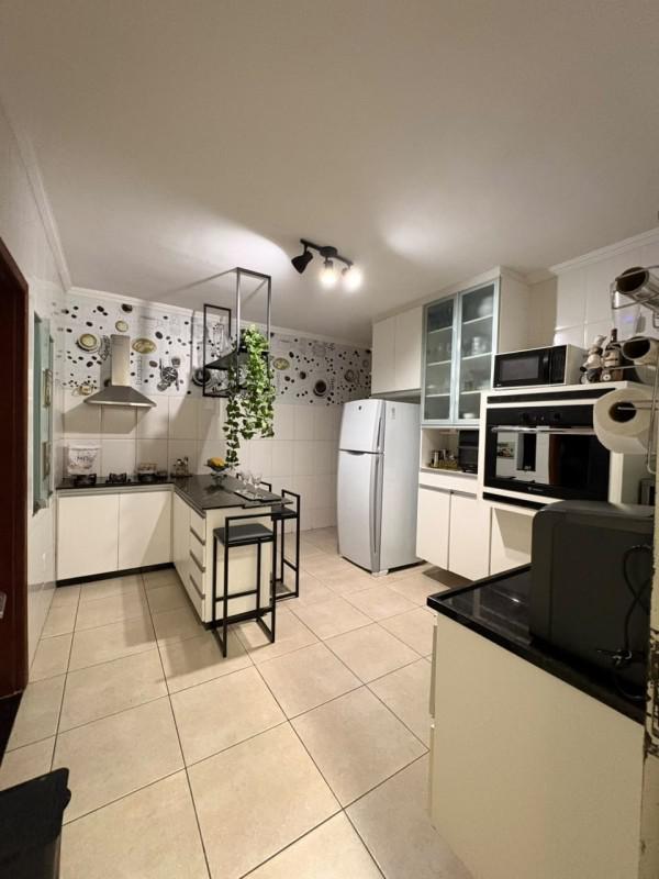 Casa, Jardim Imperial, 3 Quartos, 1 Vaga, 1 Suíte