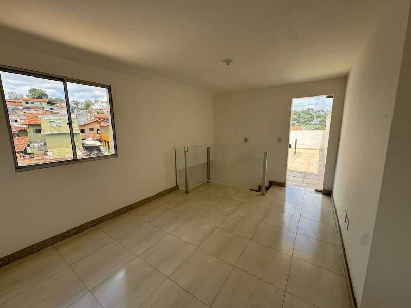 Cobertura, Concórdia, 2 Quartos, 2 Vagas, 1 Suíte