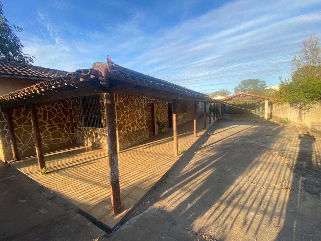 Casa, Recanto do Cedro, 4 Quartos, 8 Vagas, 1 Suíte