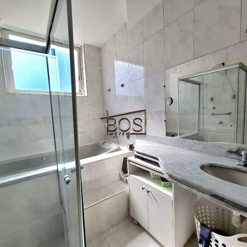 Casa, Serra, 7 Quartos, 5 Vagas, 3 Suítes