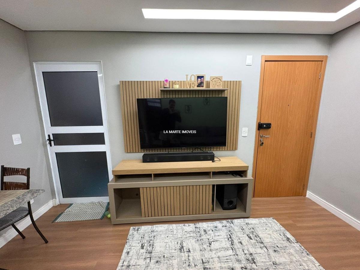 Apartamento, Três Barras, 2 Quartos, 1 Vaga