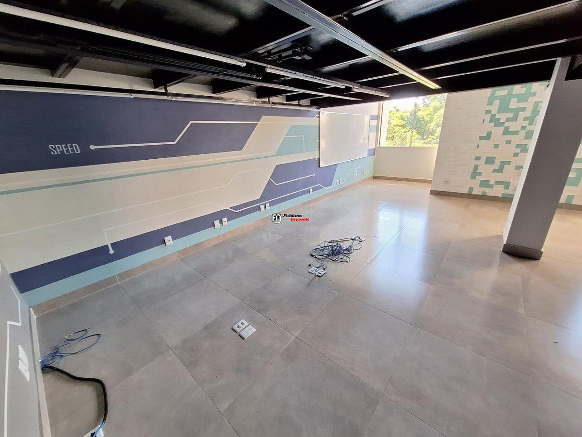 Sala, São José, 0 Quarto, 2 Vagas