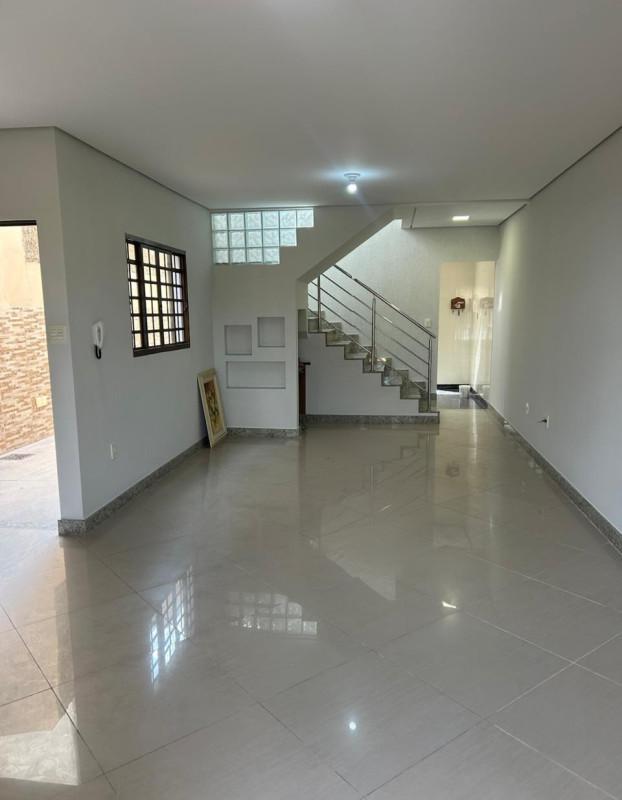 Casa, Fernão Dias, 3 Quartos, 4 Vagas, 1 Suíte