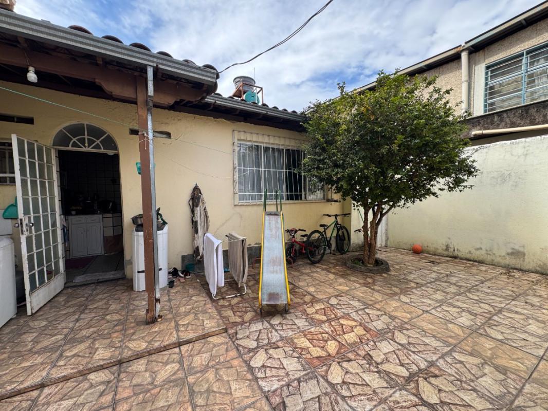 Casa, Colégio Batista, 6 Quartos, 3 Vagas, 1 Suíte