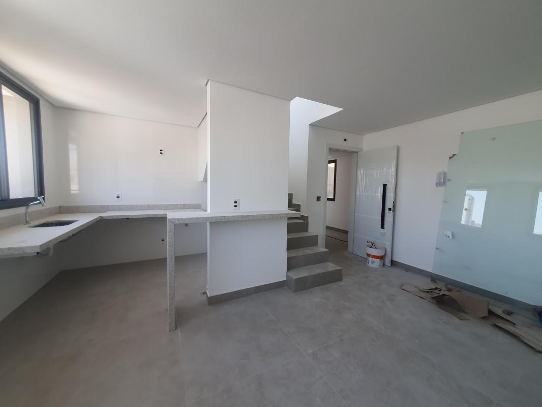 Cobertura, Prado, 2 Quartos, 2 Vagas, 1 Suíte