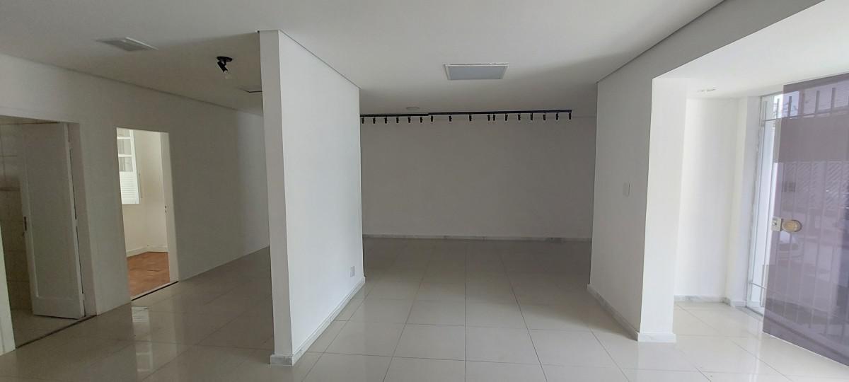 Casa Comercial, Prado, 1 Quarto, 0 Vaga