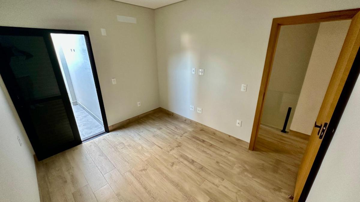 Casa, Jaraguá, 4 Quartos, 4 Vagas, 1 Suíte