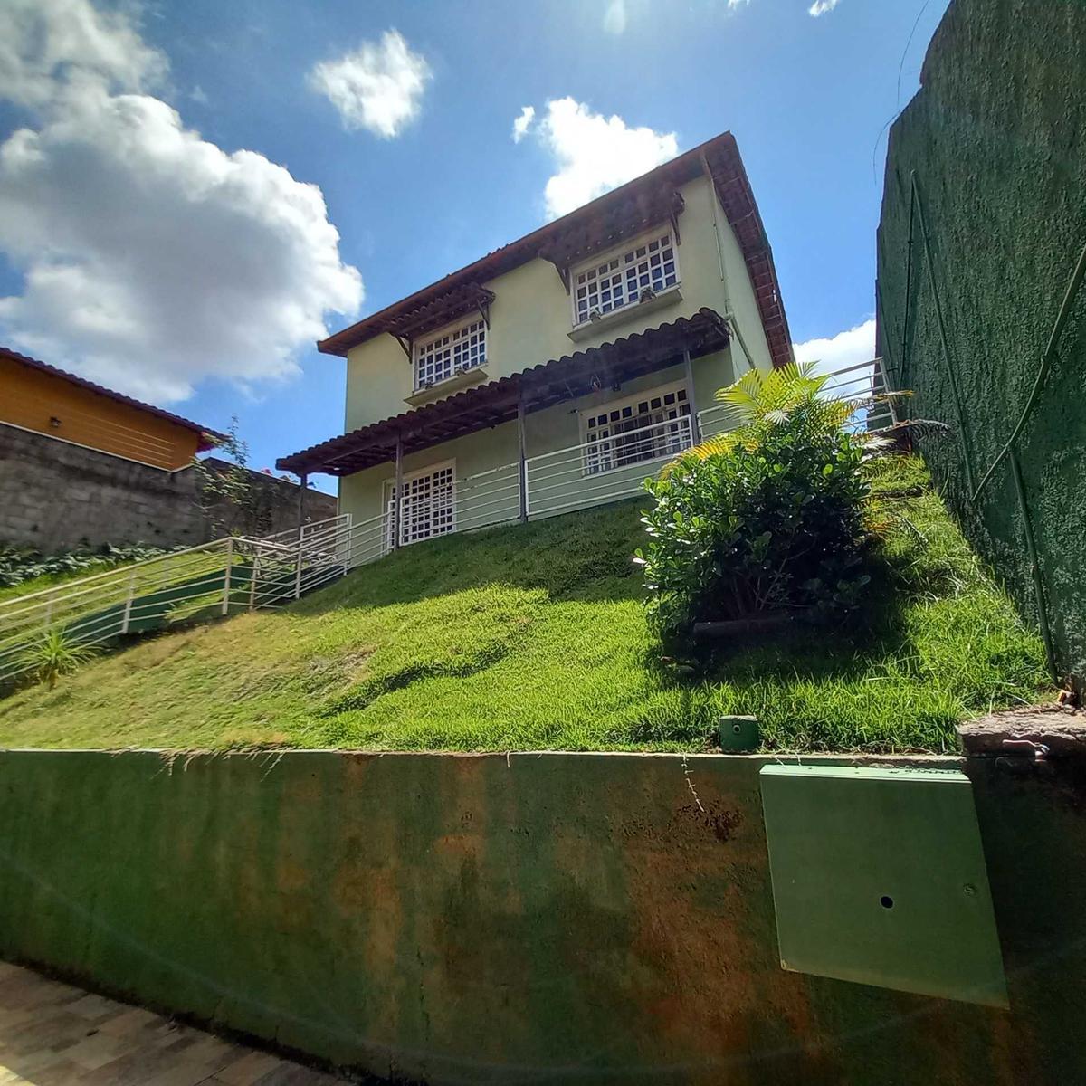 Casa, Santa Terezinha, 3 Quartos, 2 Vagas, 1 Suíte