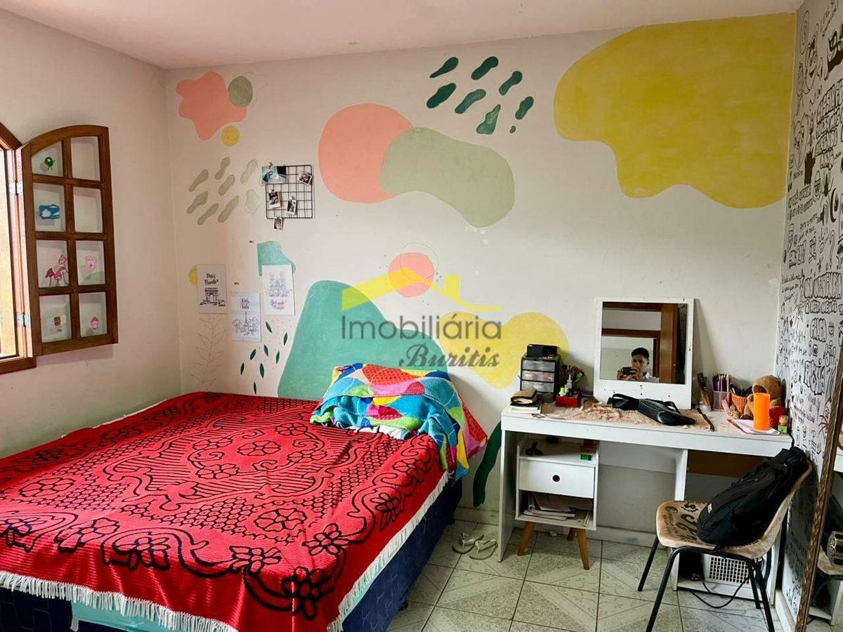 Casa, Nova Suíssa, 4 Quartos, 5 Vagas, 1 Suíte