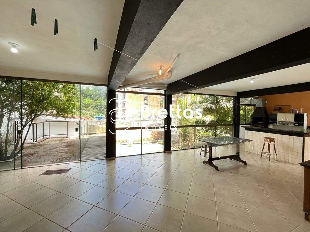 Casa, Centro, 5 Quartos, 2 Vagas, 4 Suítes