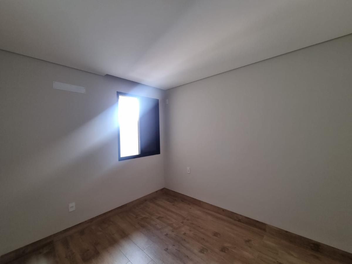 Casa, Jaraguá, 4 Quartos, 4 Vagas, 1 Suíte