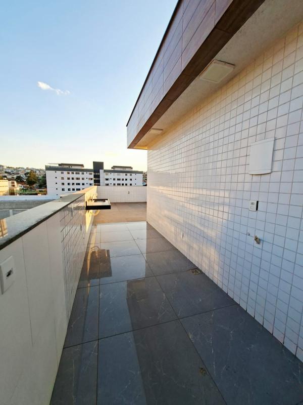 Cobertura, Santa Helena (barreiro), 3 Quartos, 2 Vagas, 1 Suíte