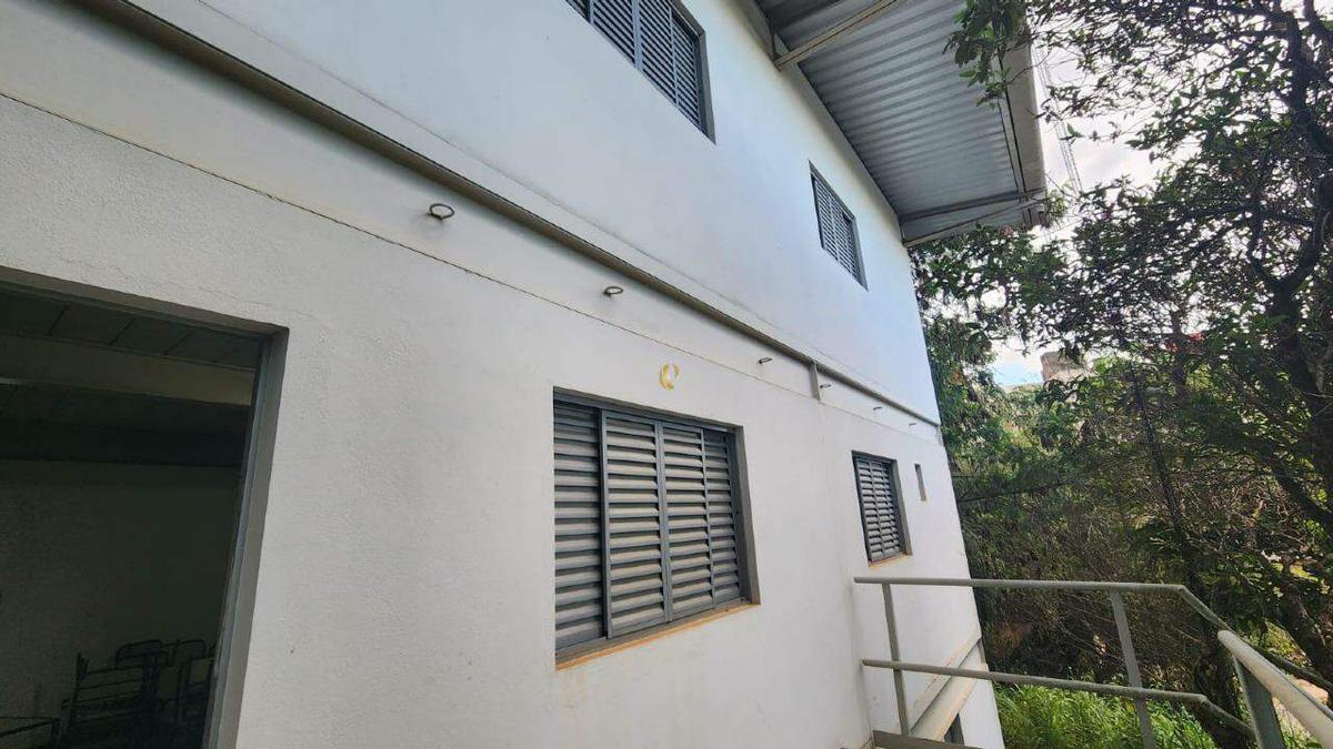 Galpão, Califórnia, 0 Quarto, 0 Vaga