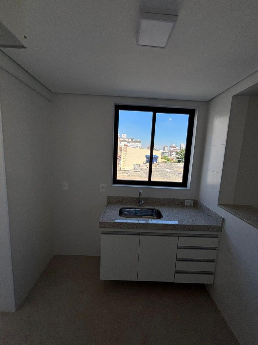 Apartamento, Sagrada Família, 1 Quarto, 1 Vaga