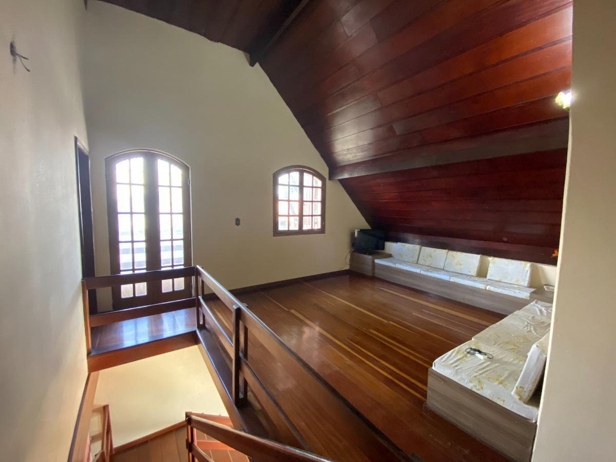 Casa, Vila Pérola, 4 Quartos, 5 Vagas, 1 Suíte