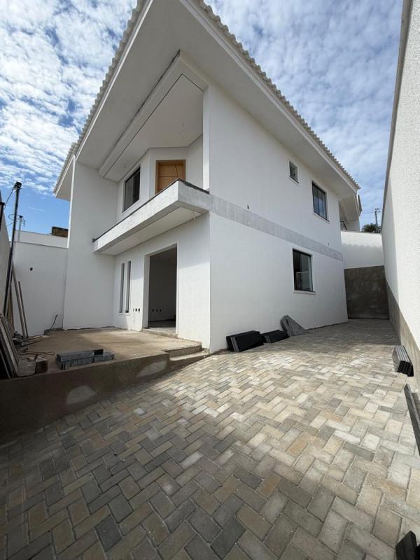 Casa, Masterville, 2 Quartos, 2 Vagas, 1 Suíte
