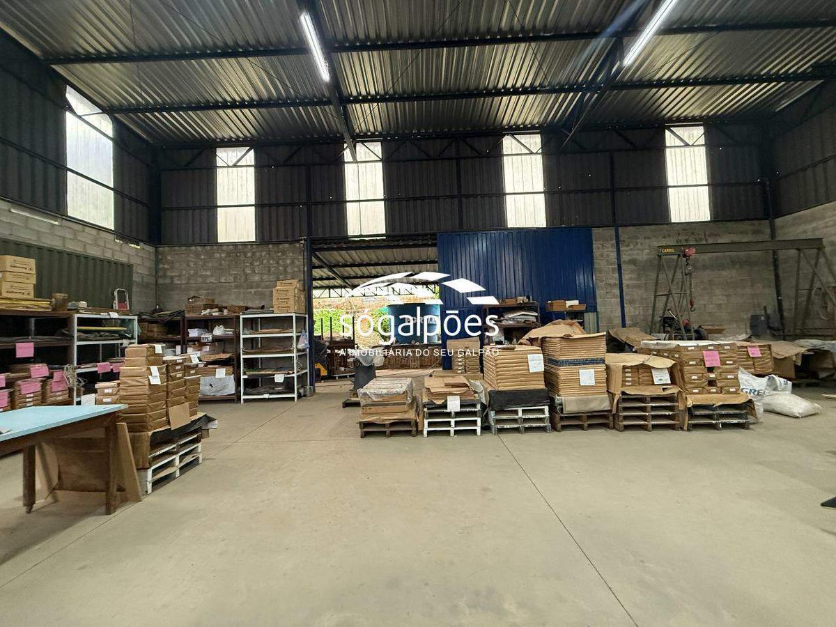 Galpão, Cincão, 20 Vagas