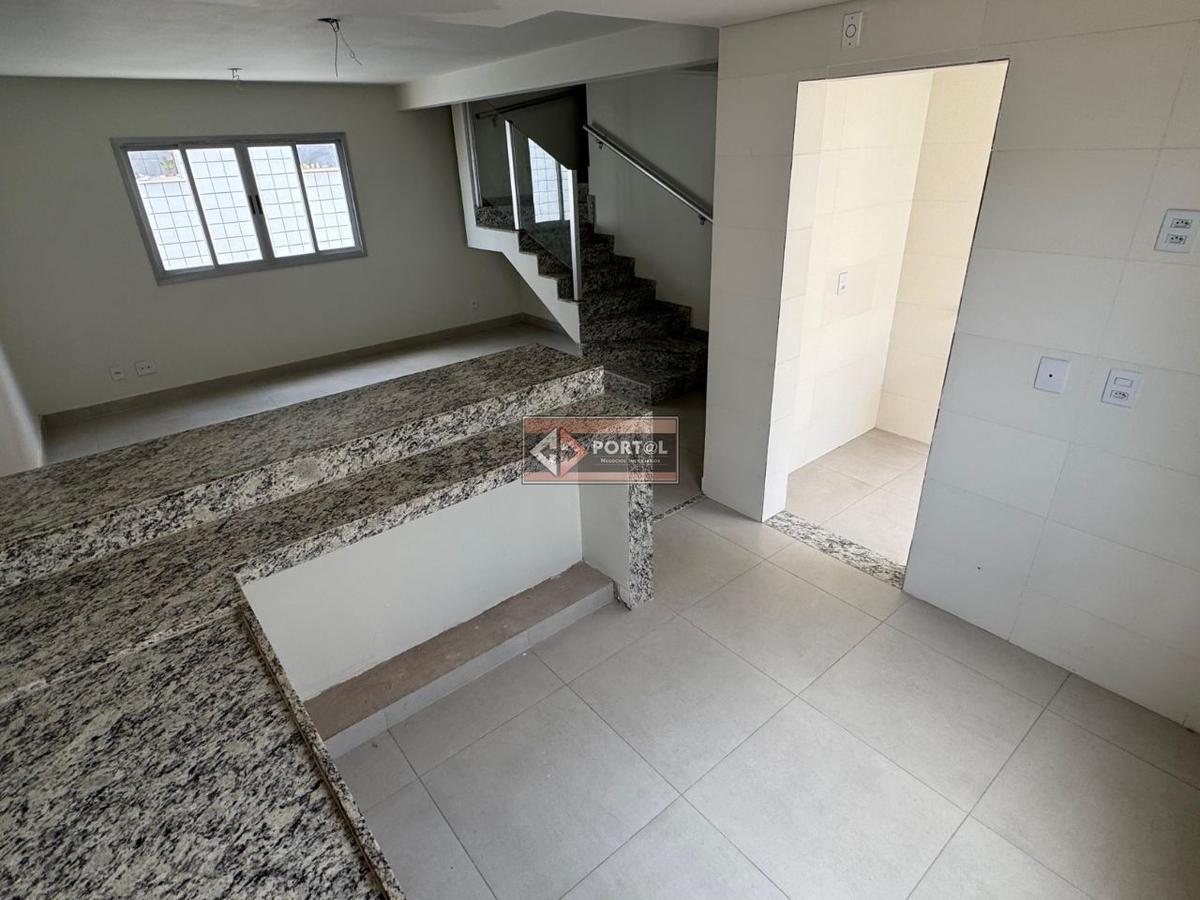 Cobertura, Fernão Dias, 3 Quartos, 2 Vagas, 1 Suíte