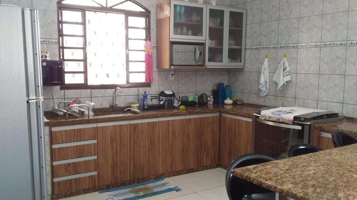 Casa, Laranjeiras, 4 Quartos, 3 Vagas, 2 Suítes