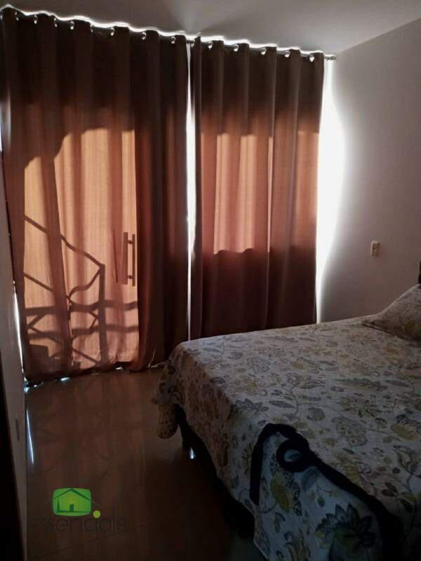 Casa, Industrial, 3 Quartos, 2 Vagas, 1 Suíte