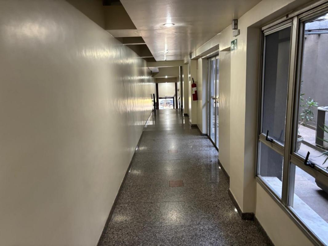 Sala, Estoril, 0 Quarto, 1 Vaga