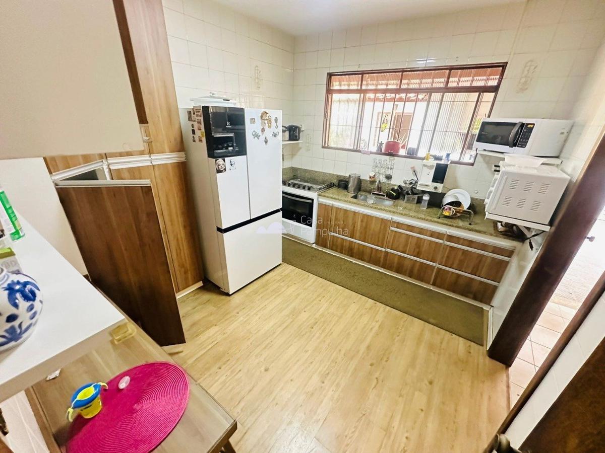 Casa, Santa Amélia, 4 Quartos, 6 Vagas, 2 Suítes