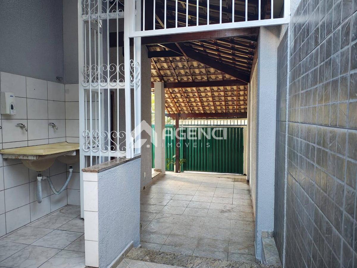 Casa, Santa Mônica, 3 Quartos, 0 Vaga, 1 Suíte