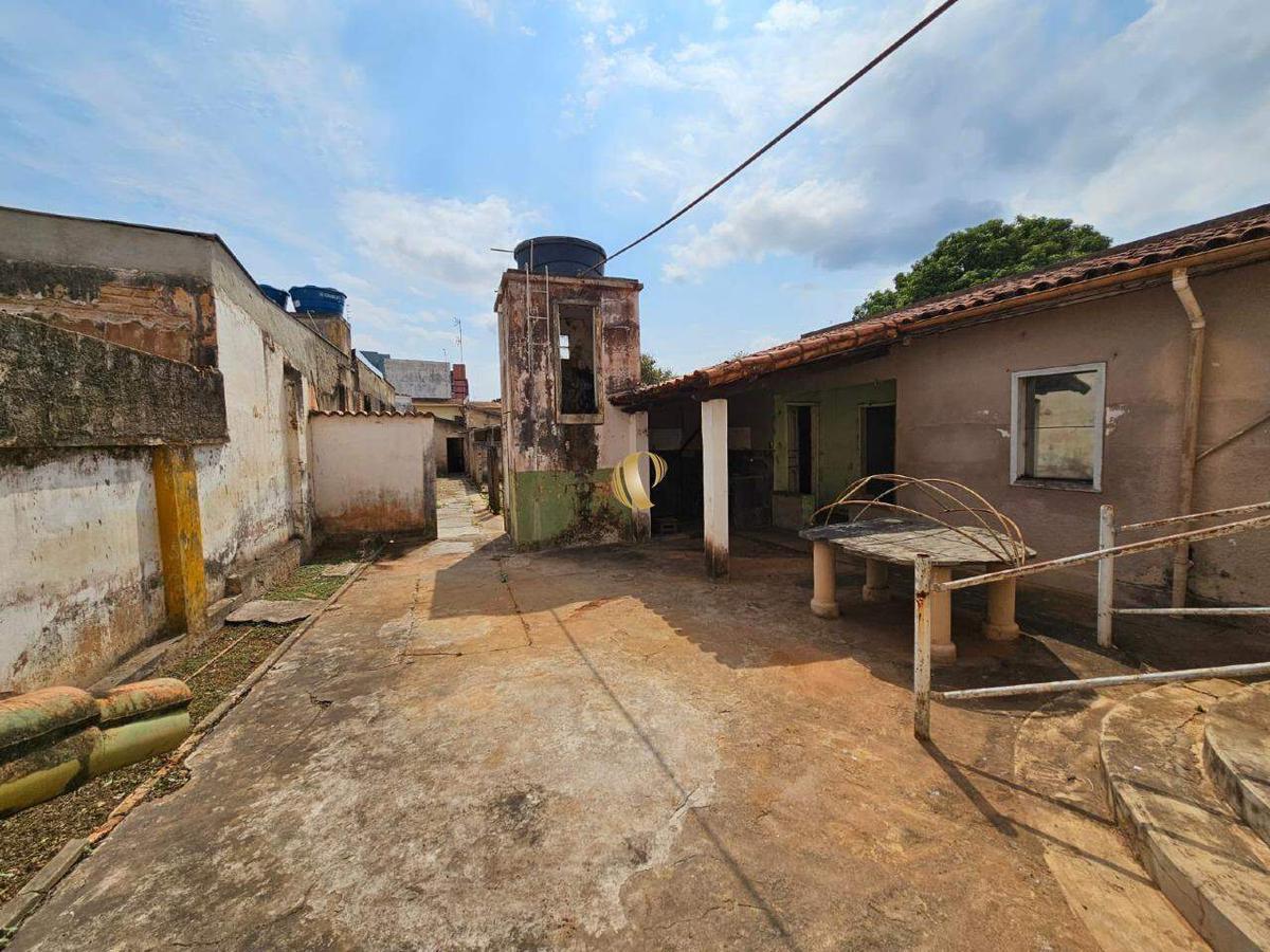 Casa, Centro, 4 Quartos, 2 Vagas