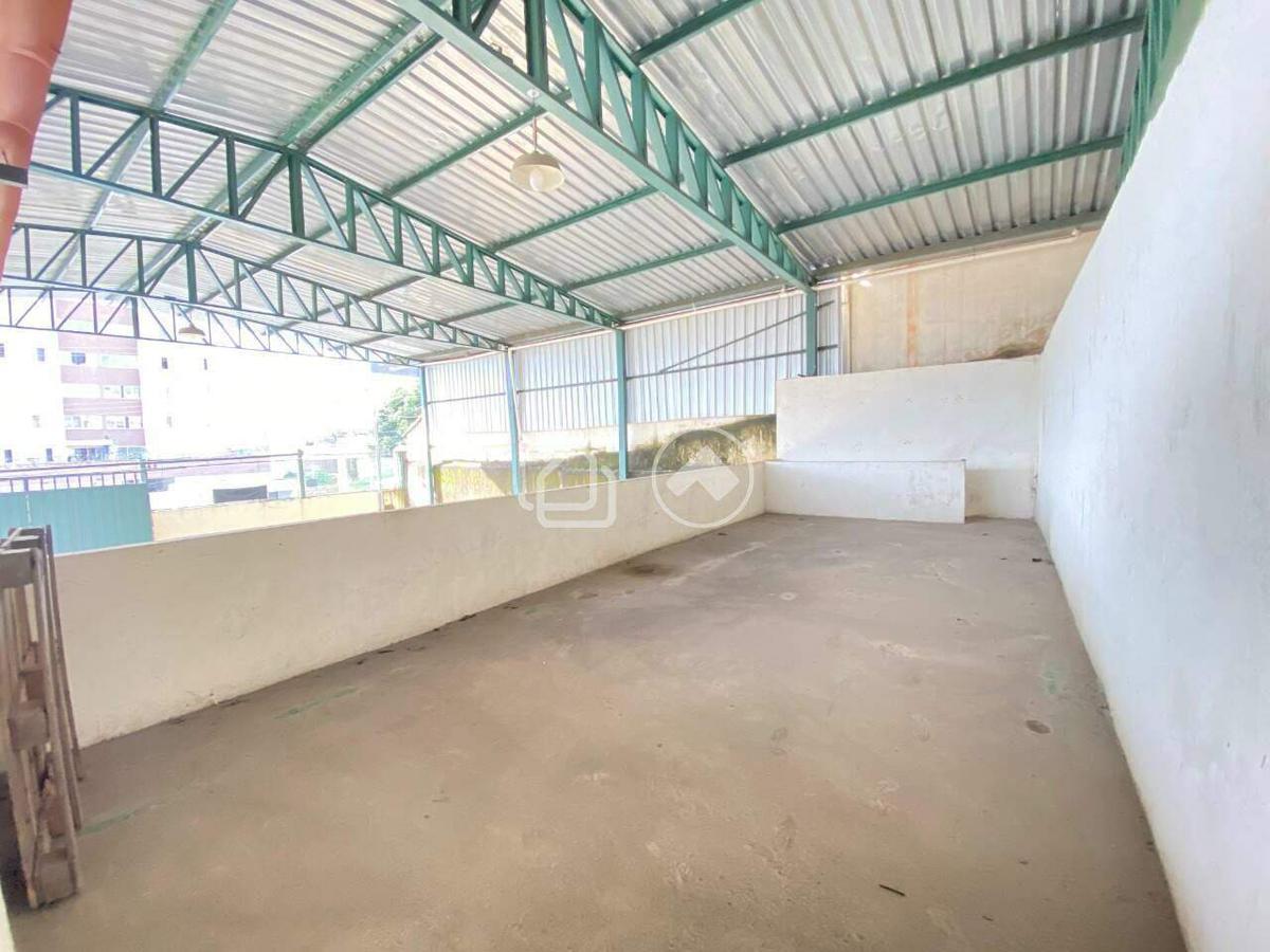 Galpão, Padre Eustáquio