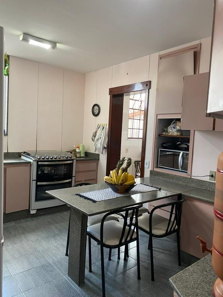 Casa, São José, 4 Quartos, 3 Vagas, 2 Suítes