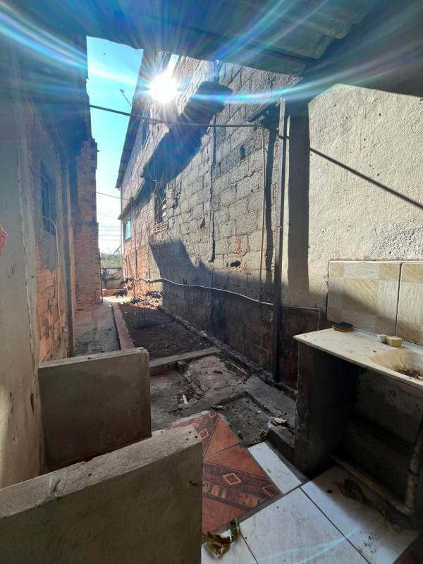 Casa, Jatobá (barreiro), 2 Quartos, 1 Vaga, 1 Suíte