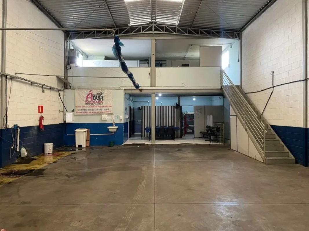 Galpão, São Francisco, 0 Quarto, 10 Vagas