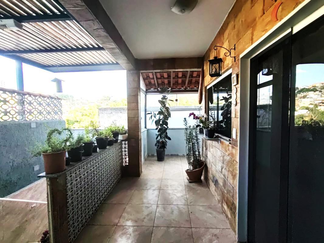 Casa, Europa, 8 Quartos, 3 Vagas, 2 Suítes