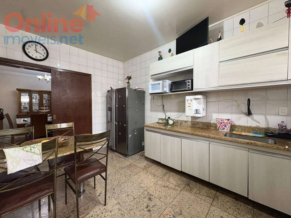 Casa, Dona Clara, 3 Quartos, 0 Vaga, 1 Suíte