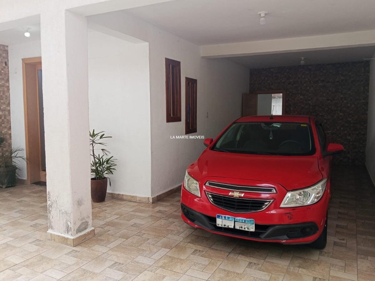 Casa, Santa Cruz Industrial, 4 Quartos, 3 Vagas, 1 Suíte