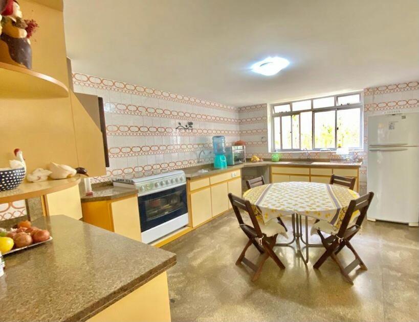 Casa, Mangabeiras, 5 Quartos, 4 Vagas, 2 Suítes