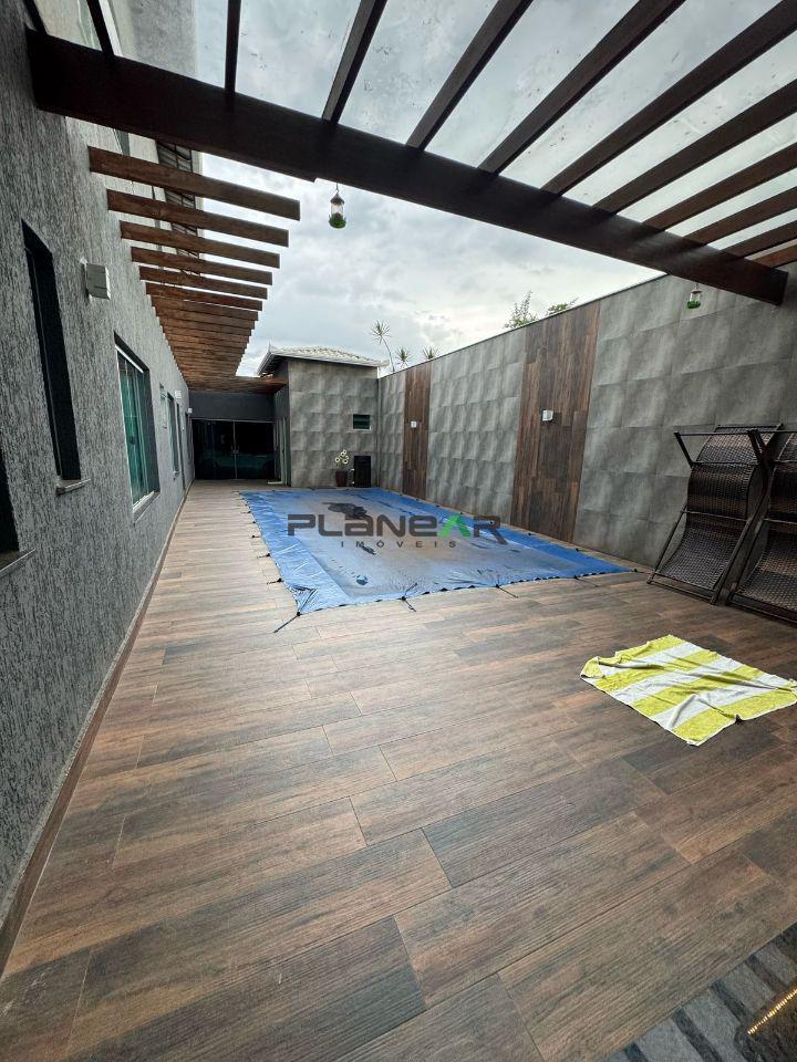 Casa, Centro, 4 Quartos, 4 Vagas, 2 Suítes