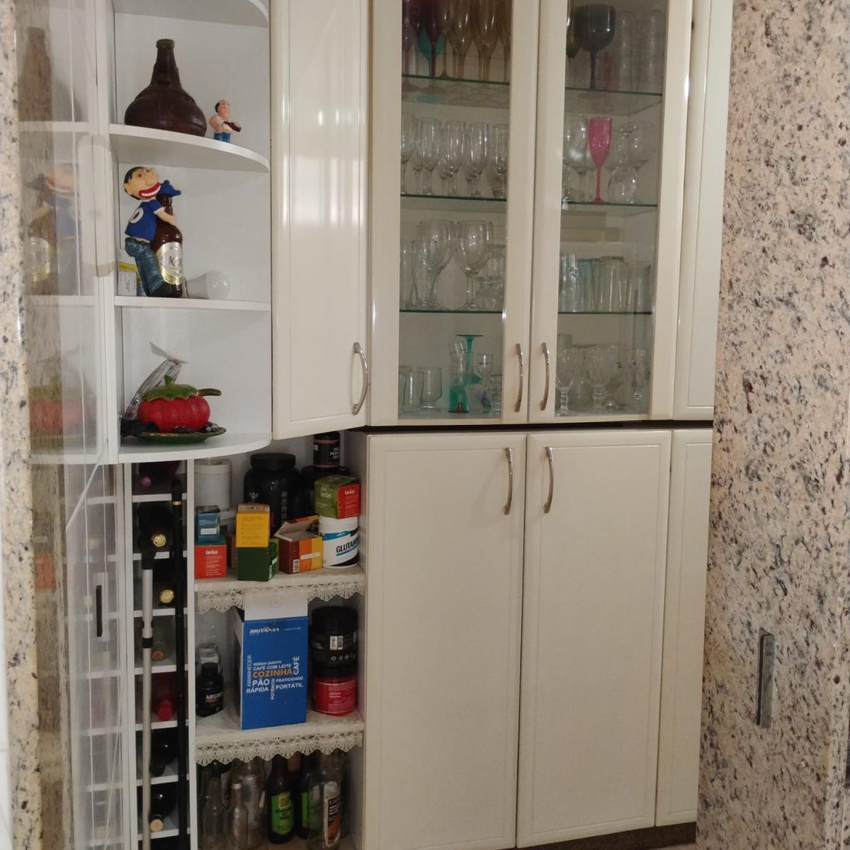Casa, Castelo, 4 Quartos, 4 Vagas, 1 Suíte