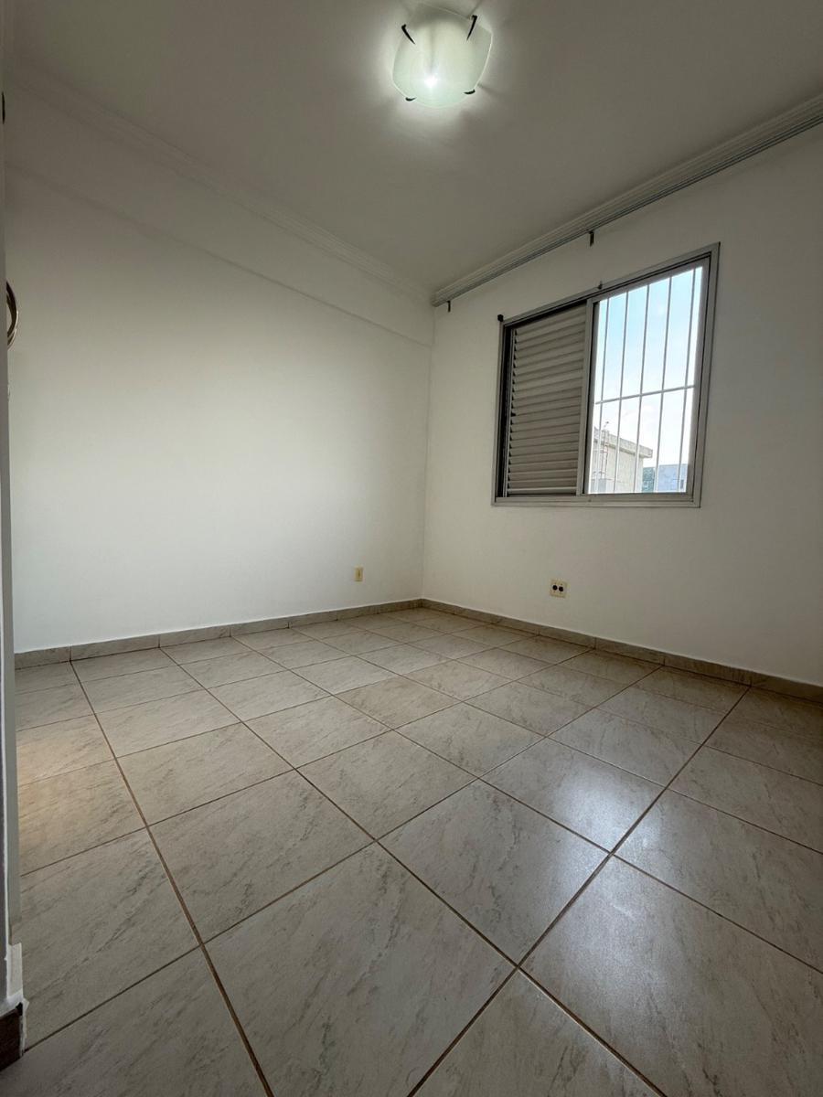 Apartamento, Estoril, 2 Quartos, 1 Vaga, 1 Suíte