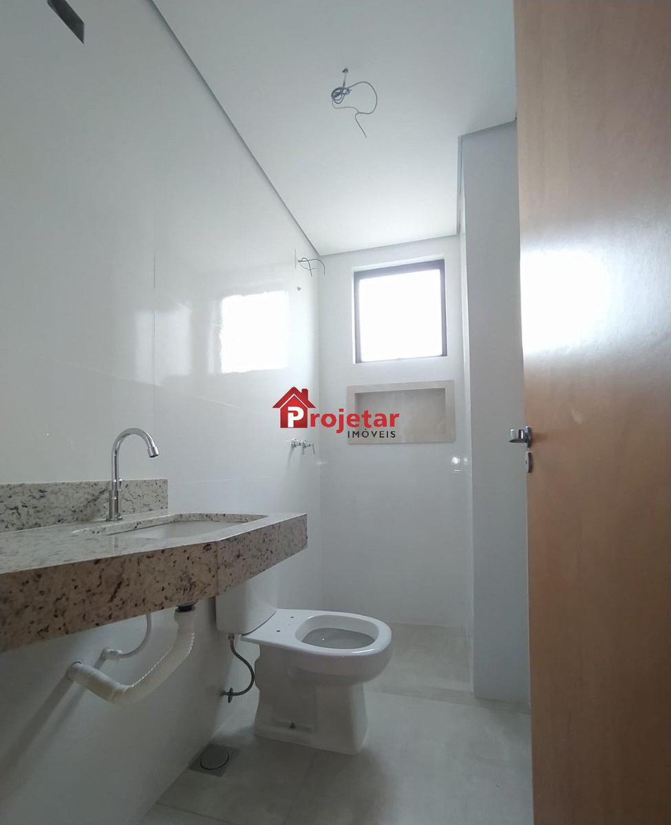 Apartamento, Sagrada Família, 3 Quartos, 2 Vagas, 1 Suíte