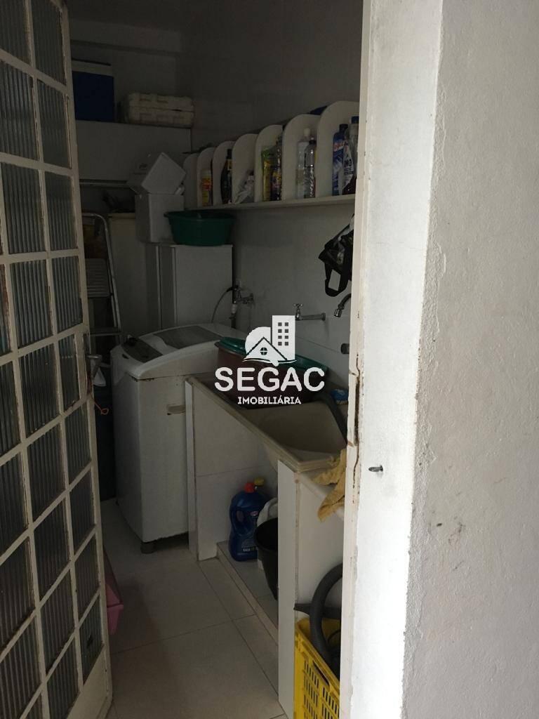 Casa, Arvoredo, 4 Quartos, 5 Vagas, 1 Suíte