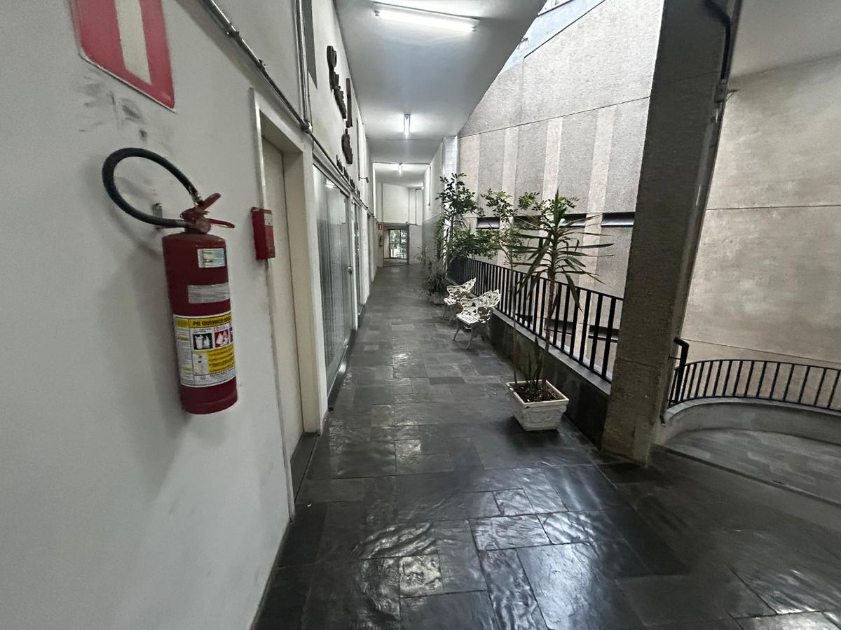 Andar, Savassi, 0 Quarto, 0 Vaga